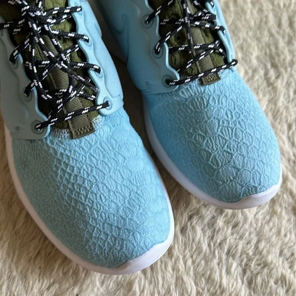 Nike Roshe Two SE Women EUC - Picture 11 of 15